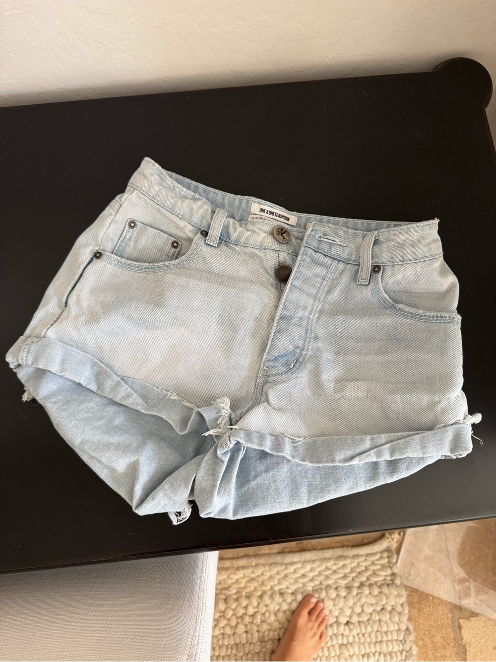 One teaspoon shorts Light Wash Denim Roll-Cuff Women's Shorts